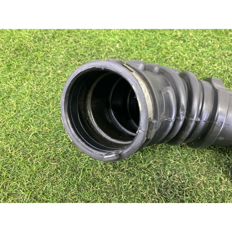 Патрубок воздушного фильтра (впускная система) Jeep Grand Cherokee WK2 2014 3.0 Diesel 68088275AB