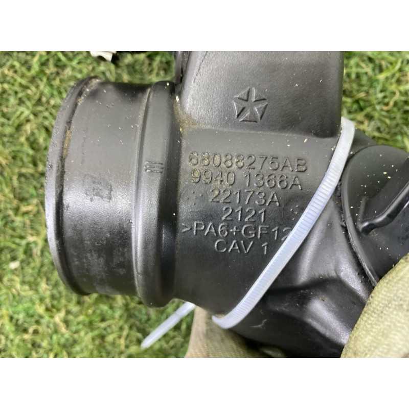 Патрубок воздушного фильтра (впускная система) Jeep Grand Cherokee WK2 2014 3.0 Diesel 68088275AB