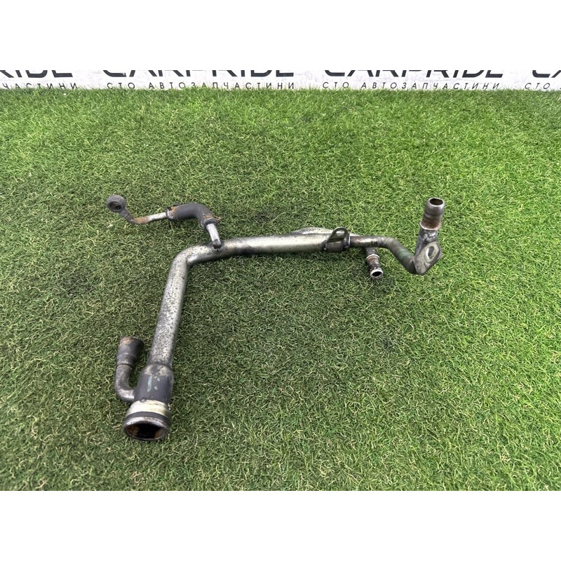 Трубка системы охлаждения (система охлаждения) Jeep Grand Cherokee WK2 2014 3.0 Diesel 68211205AB