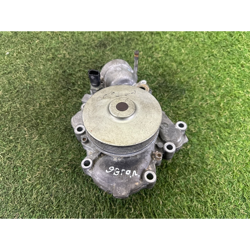 Помпа (система охлаждения) Jeep Grand Cherokee WK2 2014 3.0 Diesel 68211202AA