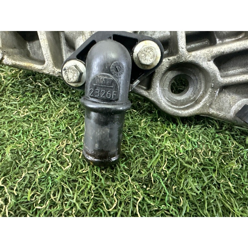 Кронштейн радиатора EGR (кронштейны двигателя) Jeep Grand Cherokee WK2 2014 3.0 Diesel 68211313AA