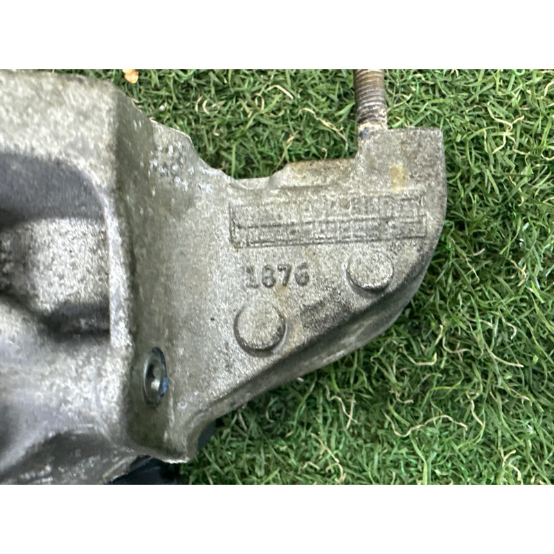 Кронштейн радиатора EGR (кронштейны двигателя) Jeep Grand Cherokee WK2 2014 3.0 Diesel 68211313AA