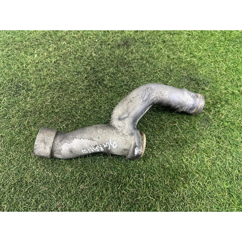 Трубка системы охлаждения (система охлаждения) Jeep Grand Cherokee WK2 2014 3.0 Diesel 68211185AA