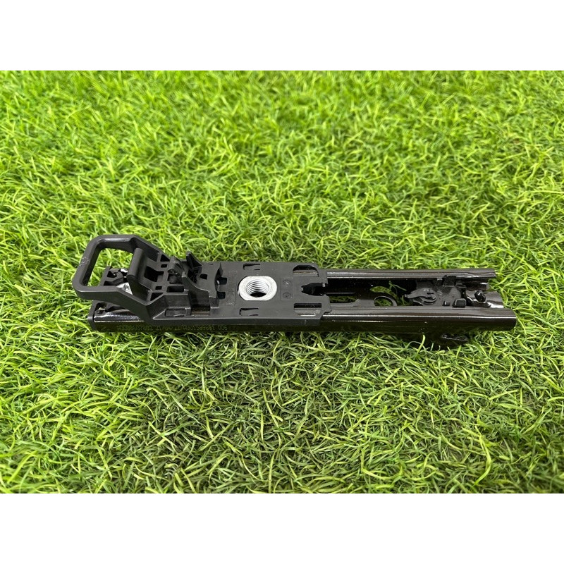 Кронштейн ремня безопасности (салон) Mercedes-Benz EQB 350 X243 2022 A0008606806