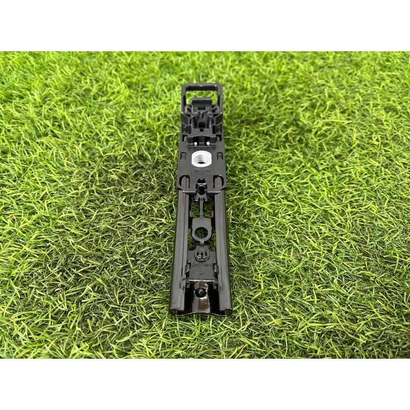 Кронштейн ремня безопасности (салон) Mercedes-Benz EQB 350 X243 2022 A0008606806