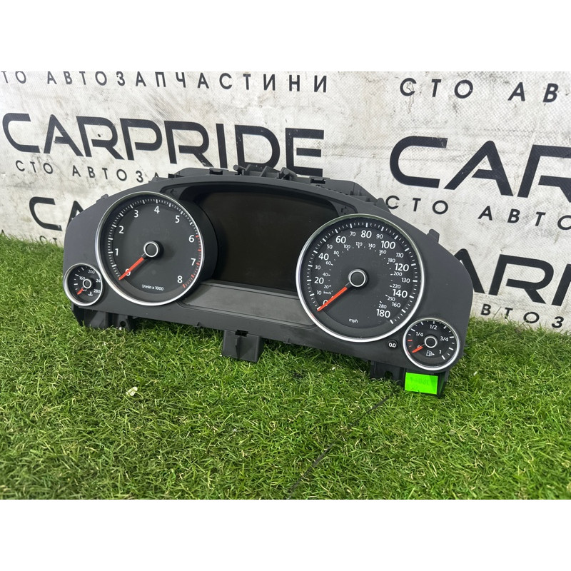 Панель приборов (салон) Volkswagen Touareg NF 2013 3.0 Hybrid 7P6920981G