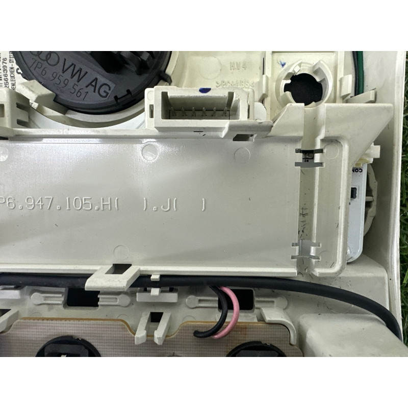 Салонний світильник (салон) Volkswagen Touareg NF 2013 3.0 Hybrid 7P6947105HH67