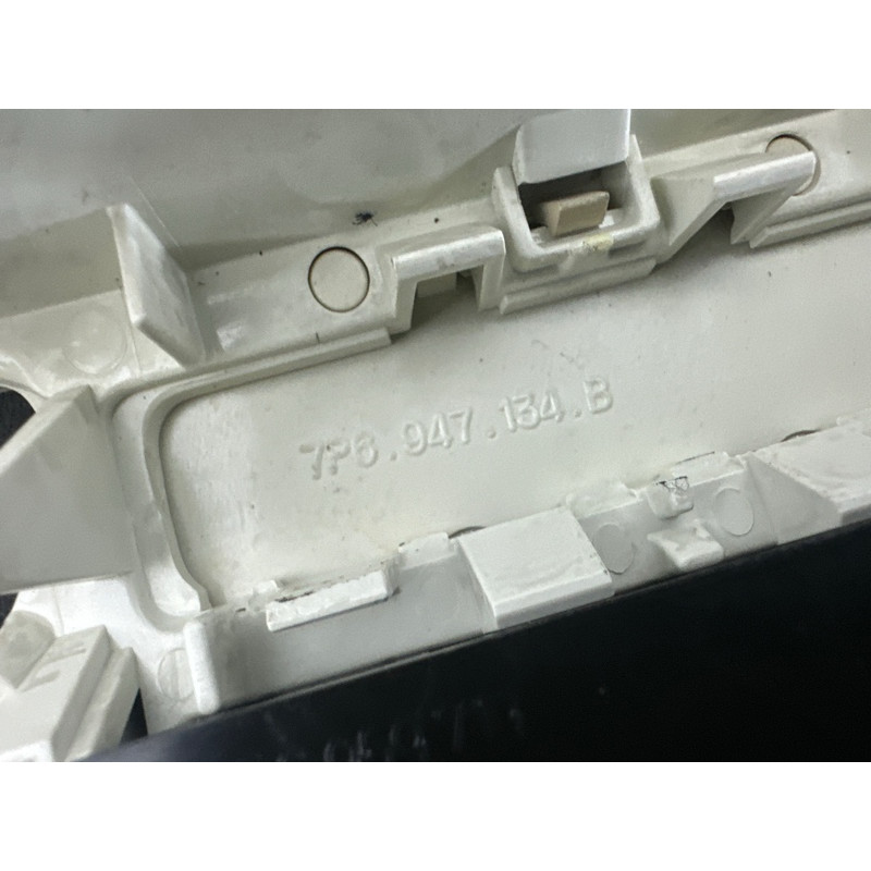 Салонний світильник (салон) Volkswagen Touareg NF 2013 3.0 Hybrid 7P6947105HH67