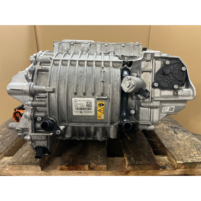 Электродвигатель (закрытая категория) Mercedes-Benz EQB 350 X243 2022 A2433408902