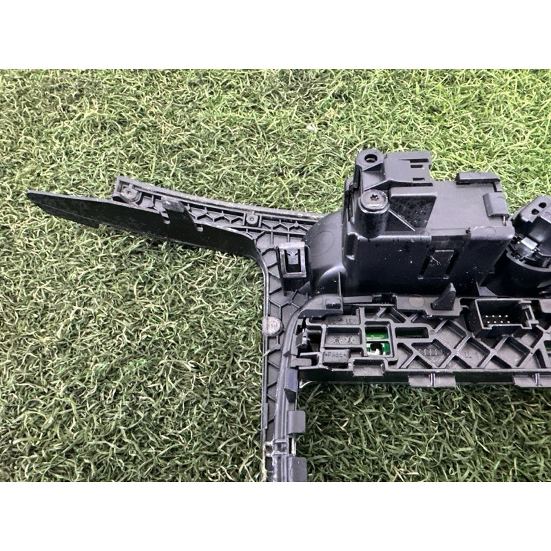 Панель управления мультимедиа (электрика / блоки управления) AUDI Q5 8R 2012 3.2 8T0919609GWFX