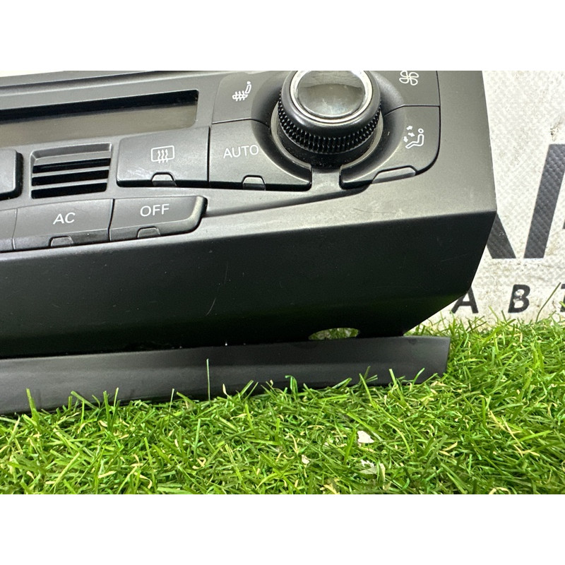 Блок управления климат-контролем (электрика / блоки управления) AUDI Q5 8R 2012 3.2 8T1820043AKXZF