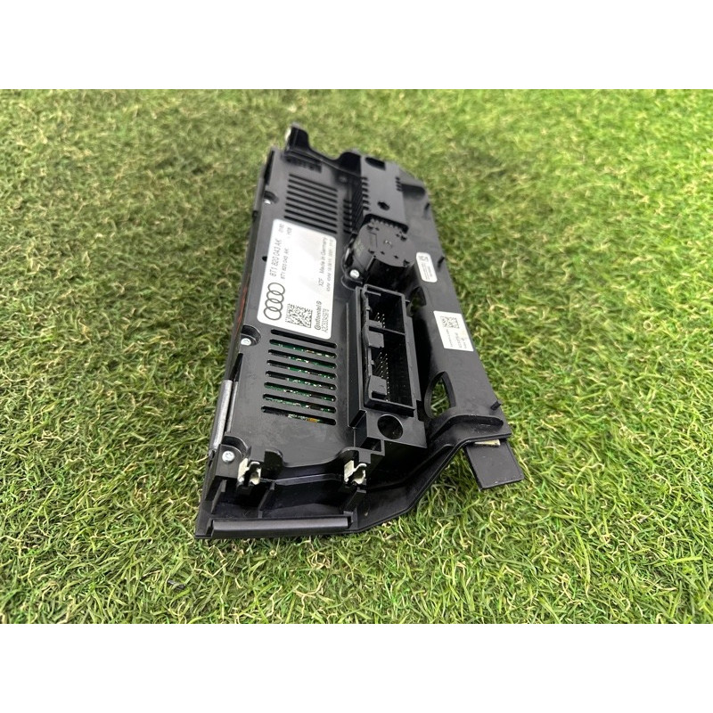 Блок управления климат-контролем (электрика / блоки управления) AUDI Q5 8R 2012 3.2 8T1820043AKXZF