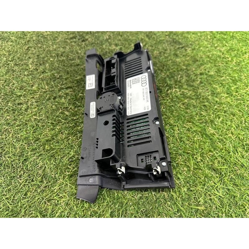 Блок управления климат-контролем (электрика / блоки управления) AUDI Q5 8R 2012 3.2 8T1820043AKXZF