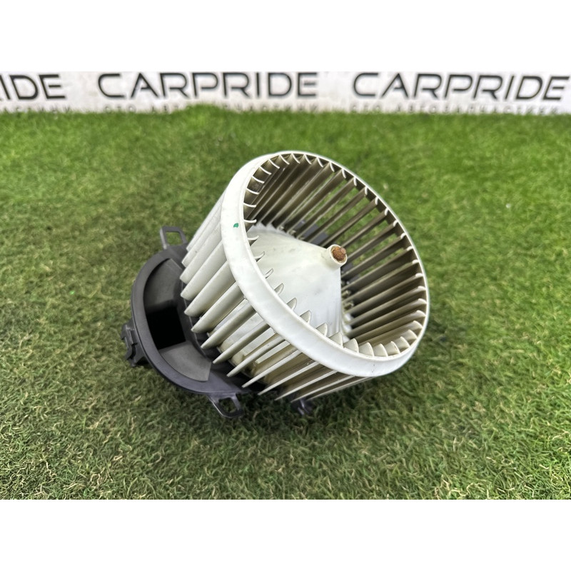 Мотор печки (отопление и кондиционирование) Volkswagen Touareg NF 2013 3.6 7P0820021F