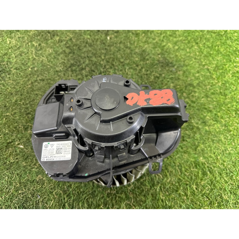 Мотор печки (отопление и кондиционирование) Volkswagen Touareg NF 2013 3.6 7P0820021F