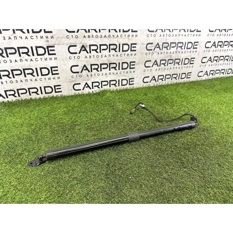 Привод двери багажника (электрика) Volkswagen Touareg NF 2011 3.6 7P6827851FIIT
