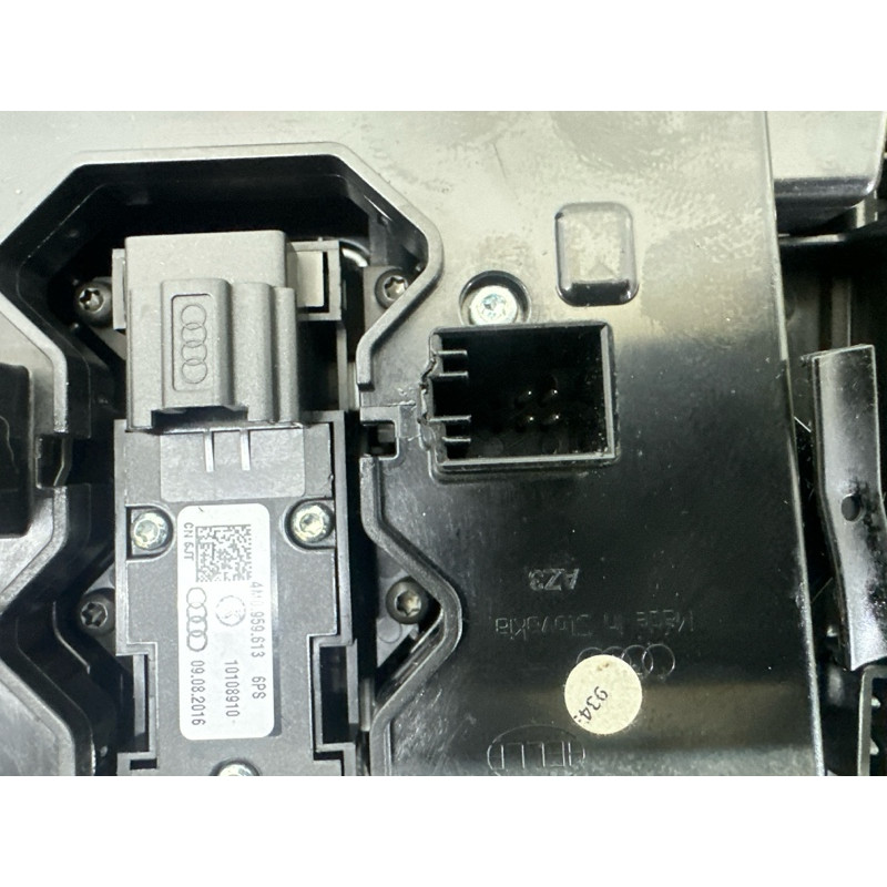 Плафон салона (салон) AUDI A4 B9 2017 2.0 TFSI 8W0947135AK6PS