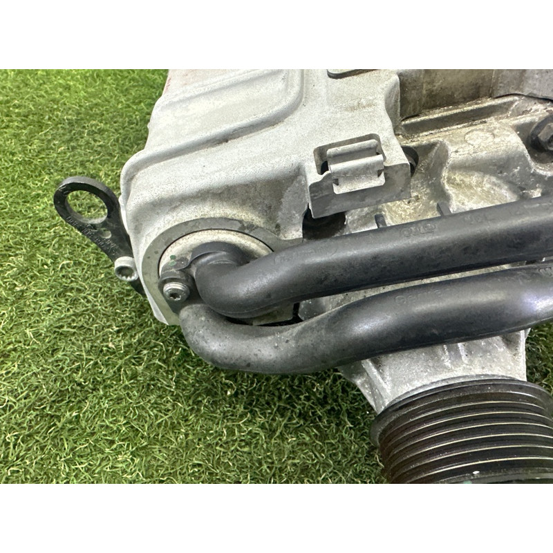 Компрессор ДВС (впускная система) Volkswagen Touareg NF 2013 3.0 Hybrid 06E145601AN