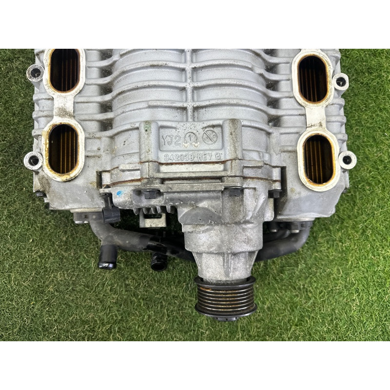 Компрессор ДВС (впускная система) Volkswagen Touareg NF 2013 3.0 Hybrid 06E145601AN