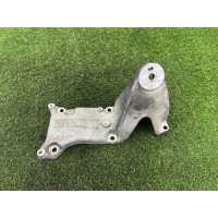 Кріплення подушки двигуна