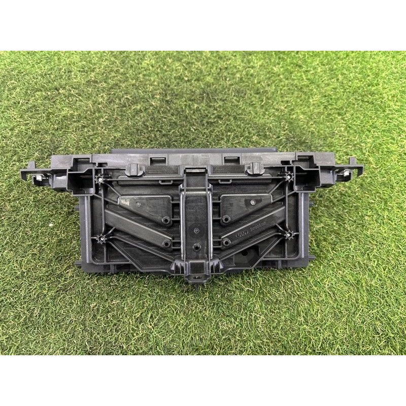 Монитор (электрика) AUDI A4 B9 2017 2.0 TFSI 8W1919604