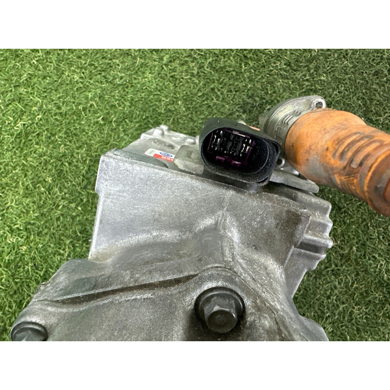 Компрессор кондиционера (отопление и кондиционирование) Volkswagen Touareg NF 2013 3.0 Hybrid 7P0820803H