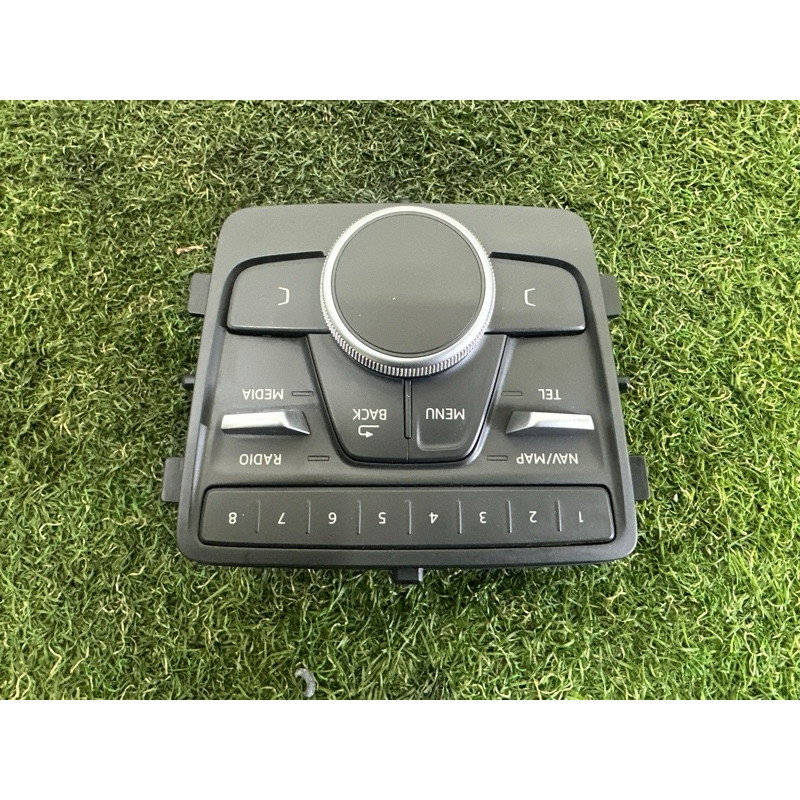 Блок кнопок мультимедиа (электрика / блоки управления) AUDI A4 B9 2017 2.0 TFSI 8W0919614N