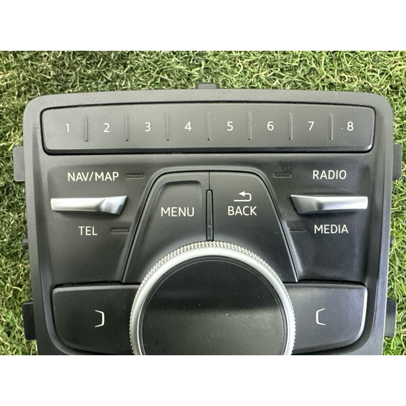 Блок кнопок мультимедиа (электрика / блоки управления) AUDI A4 B9 2017 2.0 TFSI 8W0919614N