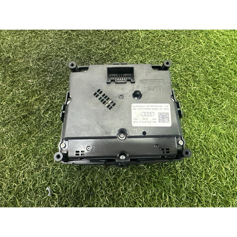 Блок кнопок мультимедиа (электрика / блоки управления) AUDI A4 B9 2017 2.0 TFSI 8W0919614N