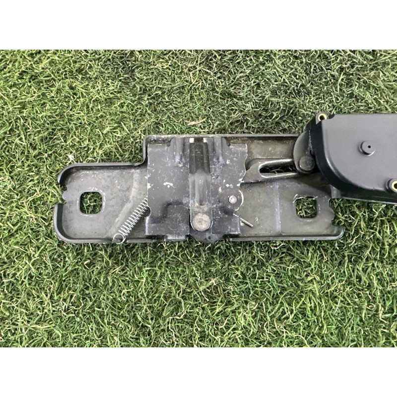 Привод замка багажника (электрика) AUDI Q7 4L 2011 3.0 TFSi 4F9827383E