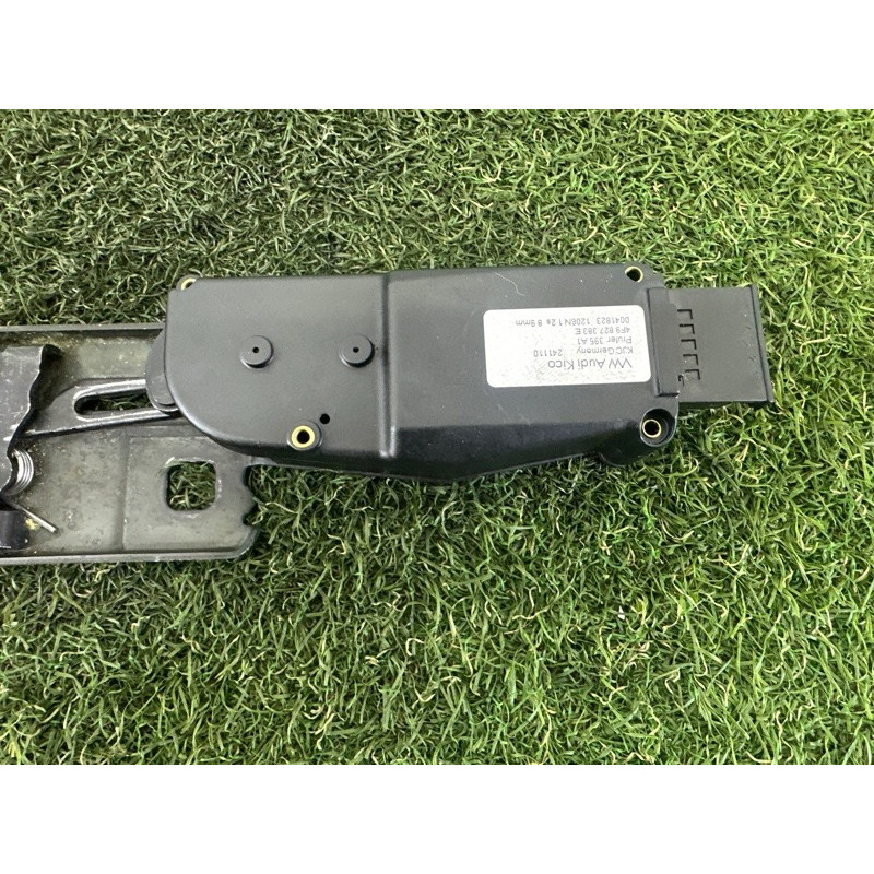 Привод замка багажника (электрика) AUDI Q7 4L 2011 3.0 TFSi 4F9827383E