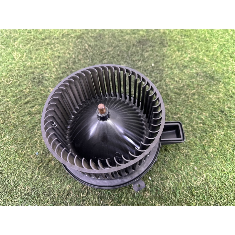 Мотор печки (отопление и кондиционирование) AUDI Q7 4M 2017 2.0 TFSI 4M1820021C