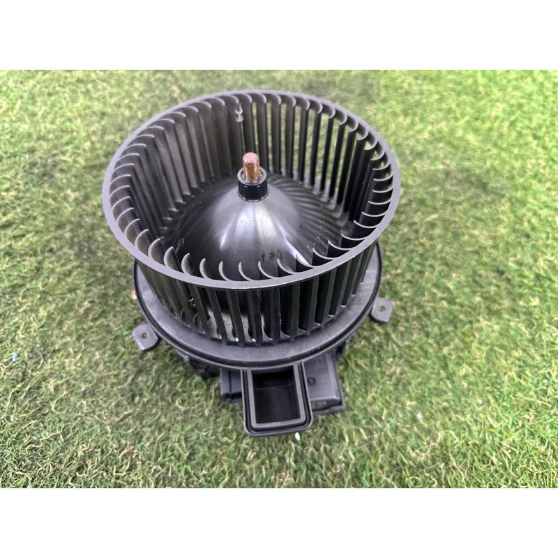 Мотор печки (отопление и кондиционирование) AUDI Q7 4M 2017 2.0 TFSI 4M1820021C