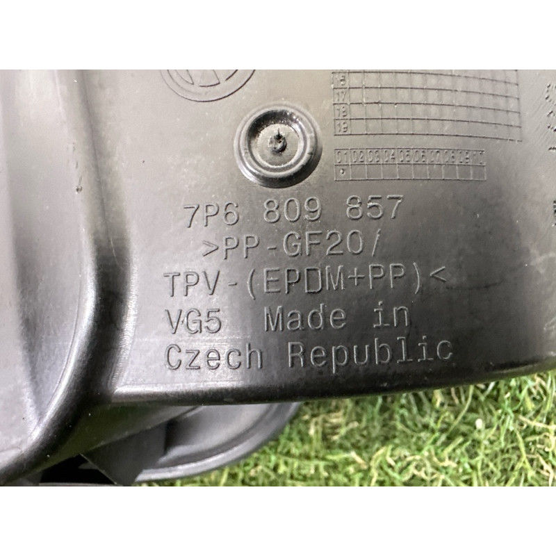 Кришка паливного бака (кузов і елементи) Volkswagen Touareg NF 2011 3.6 7P6809857A