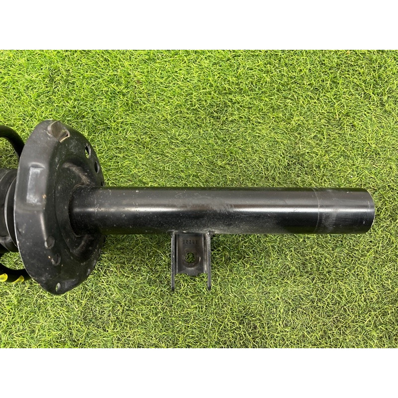 Амортизатор в сборе (подвеска) Mercedes-Benz EQB 350 X243 2022 A2433230100