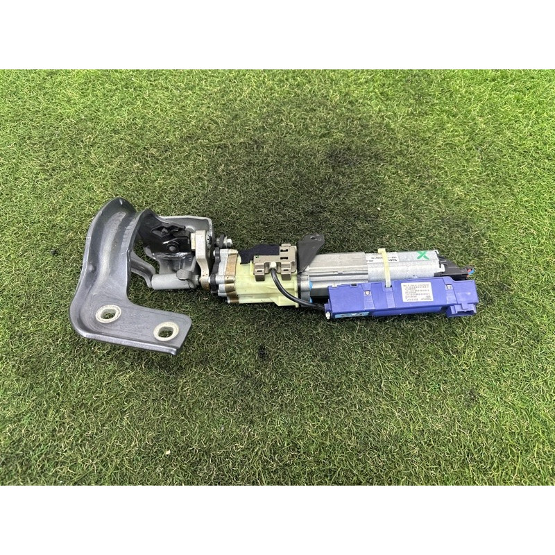 Привод двери багажника (электрика) AUDI Q5 8R 2012 3.2 8R0827852B