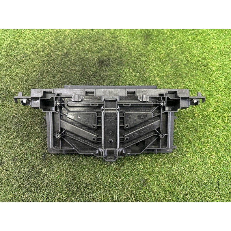 Монитор (электрика) AUDI A4 B9 2017 2.0 TFSI 8W1919604