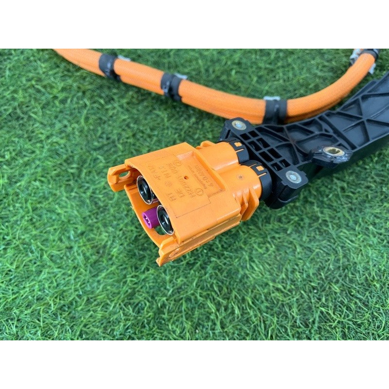 Кабель высоковольтный (электрика) Mercedes-Benz EQB 350 X243 2022 A2435403513