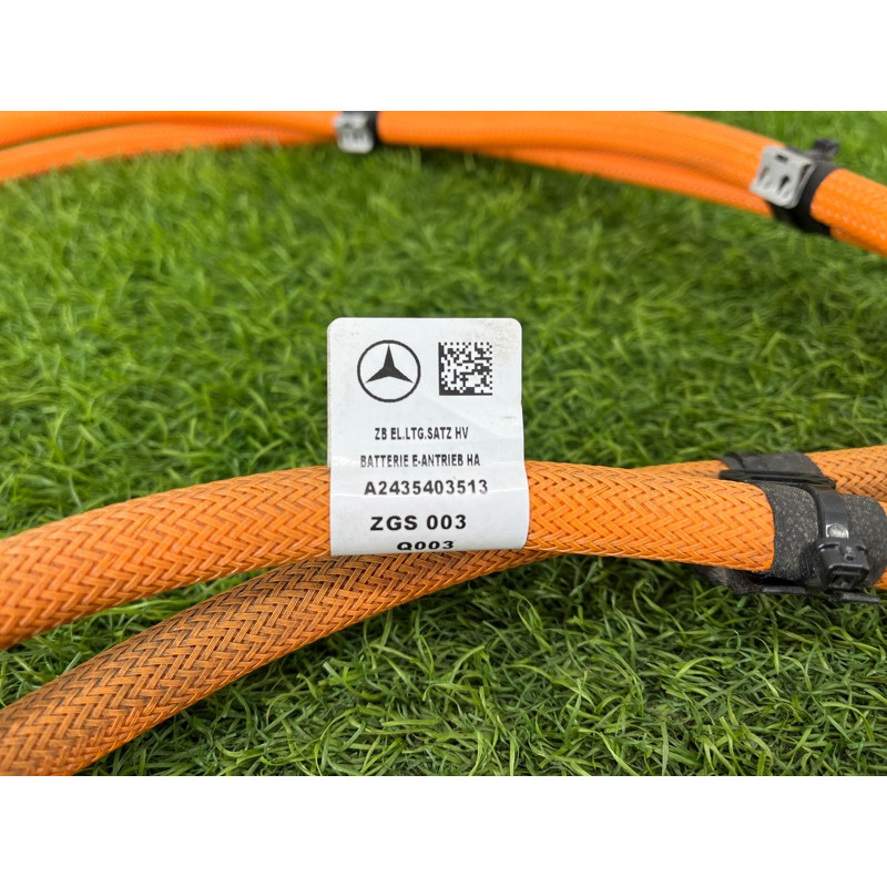 Кабель высоковольтный (электрика) Mercedes-Benz EQB 350 X243 2022 A2435403513