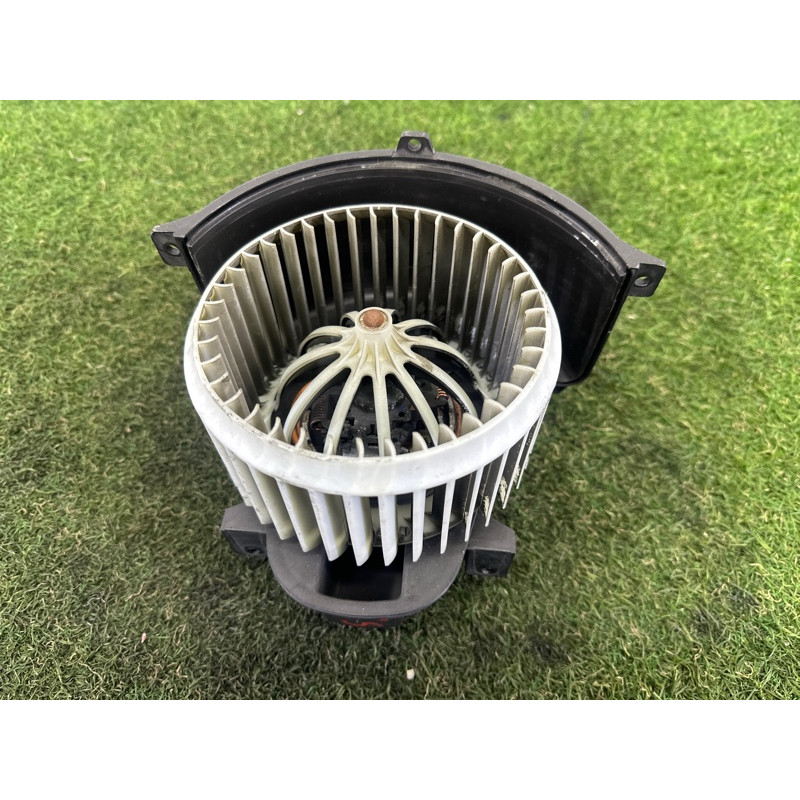 Мотор печки (отопление и кондиционирование) AUDI Q7 4L 2011 3.0 TFSi 4L1820021A