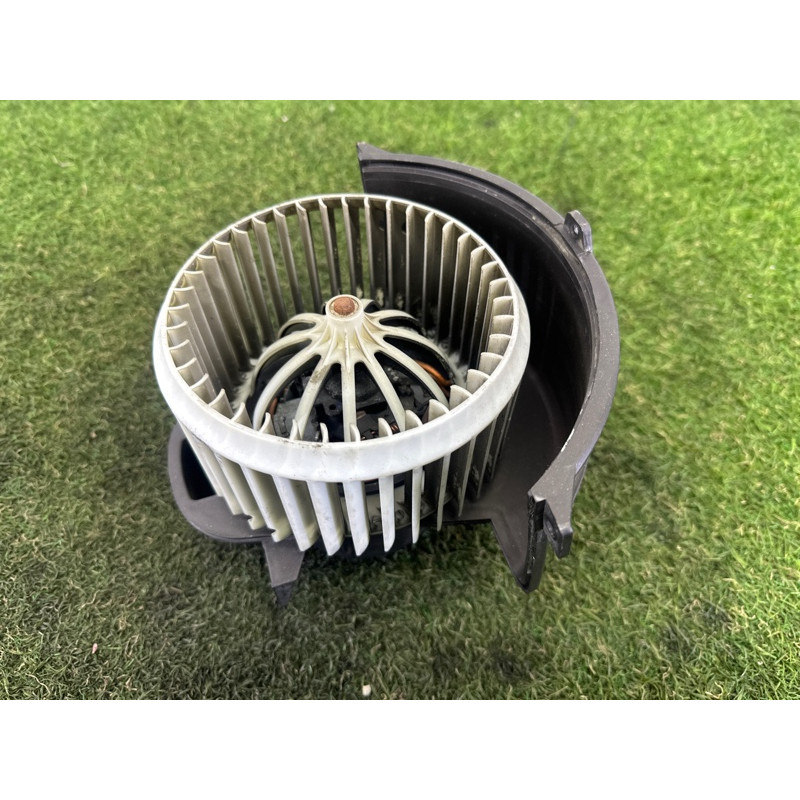 Мотор печки (отопление и кондиционирование) AUDI Q7 4L 2011 3.0 TFSi 4L1820021A