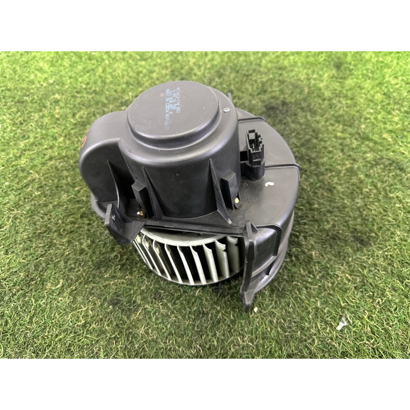 Мотор печки (отопление и кондиционирование) AUDI Q7 4L 2011 3.0 TFSi 4L1820021A