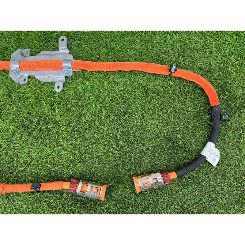 Кабель высоковольтный (электрика) Mercedes-Benz EQB 350 X243 2022 A2435403916