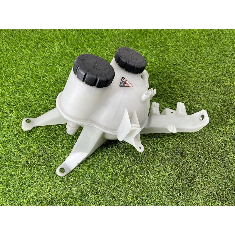 Бачок расширительный (система охлаждения) Mercedes-Benz EQB 350 X243 2022 A2435006000