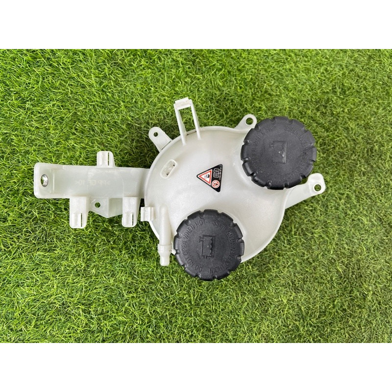 Бачок расширительный (система охлаждения) Mercedes-Benz EQB 350 X243 2022 A2435006000