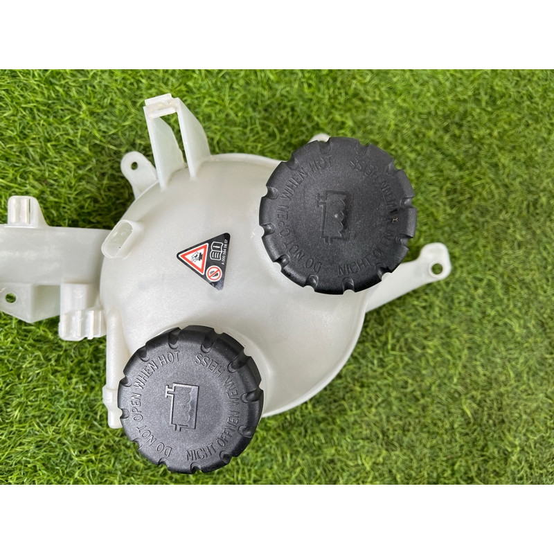 Бачок расширительный (система охлаждения) Mercedes-Benz EQB 350 X243 2022 A2435006000