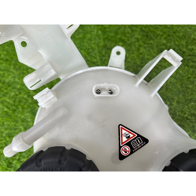 Бачок расширительный (система охлаждения) Mercedes-Benz EQB 350 X243 2022 A2435006000