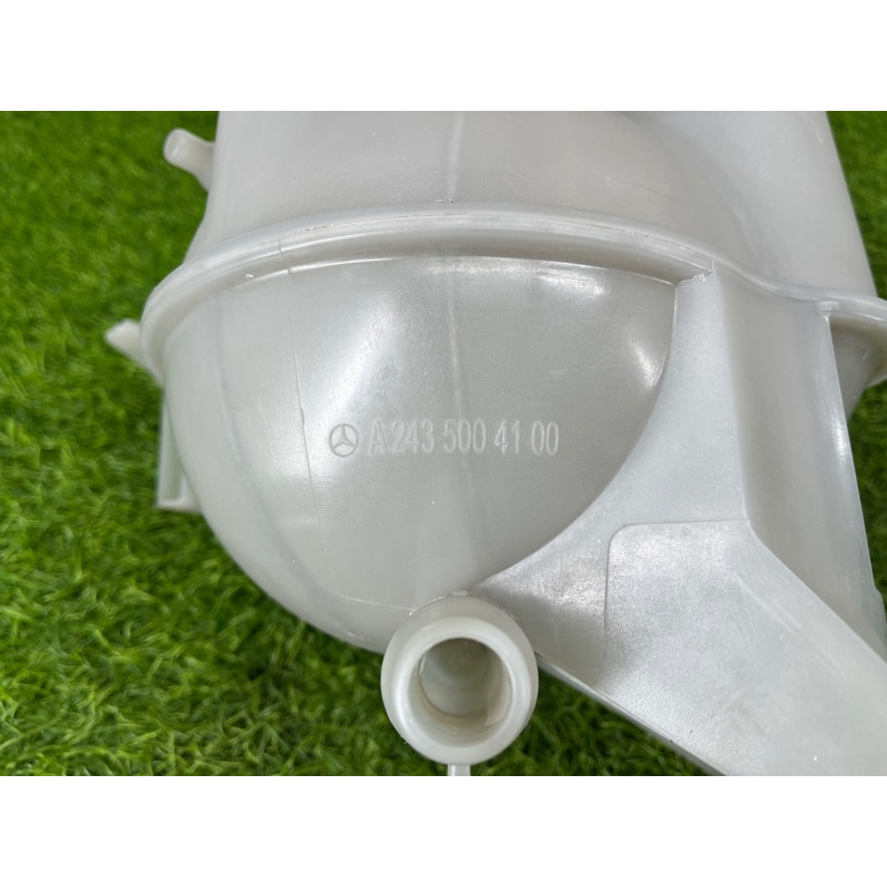 Бачок расширительный (система охлаждения) Mercedes-Benz EQB 350 X243 2022 A2435006000