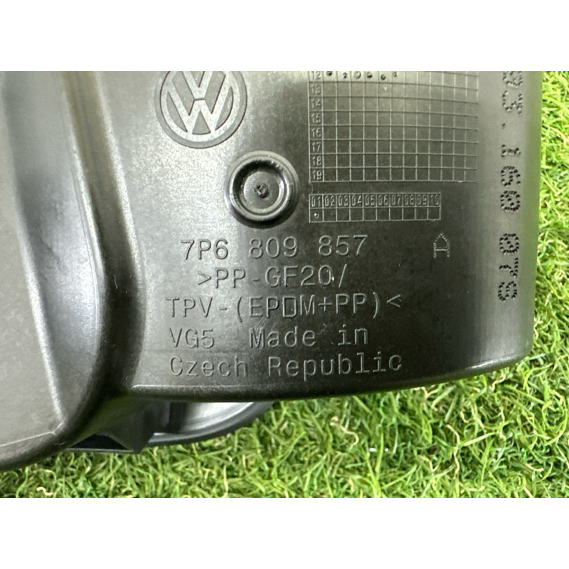 Лючок топливного бака (кузов и элементы) Volkswagen Touareg NF 2013 3.0 Hybrid 7P6809857A