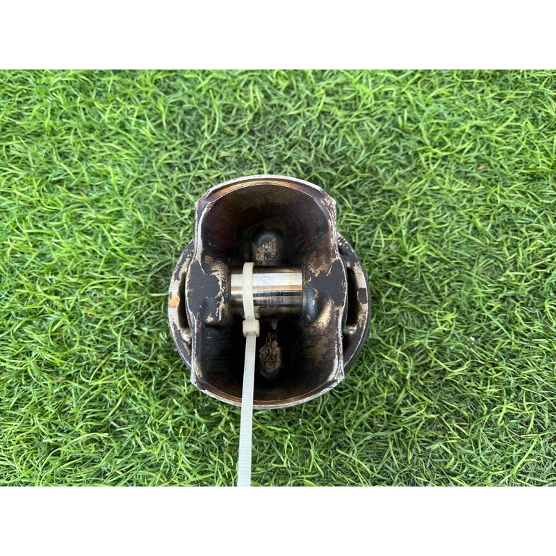 Поршень (двигатель и элементы) BMW 3-series F30 2013 N20B20 11258606461